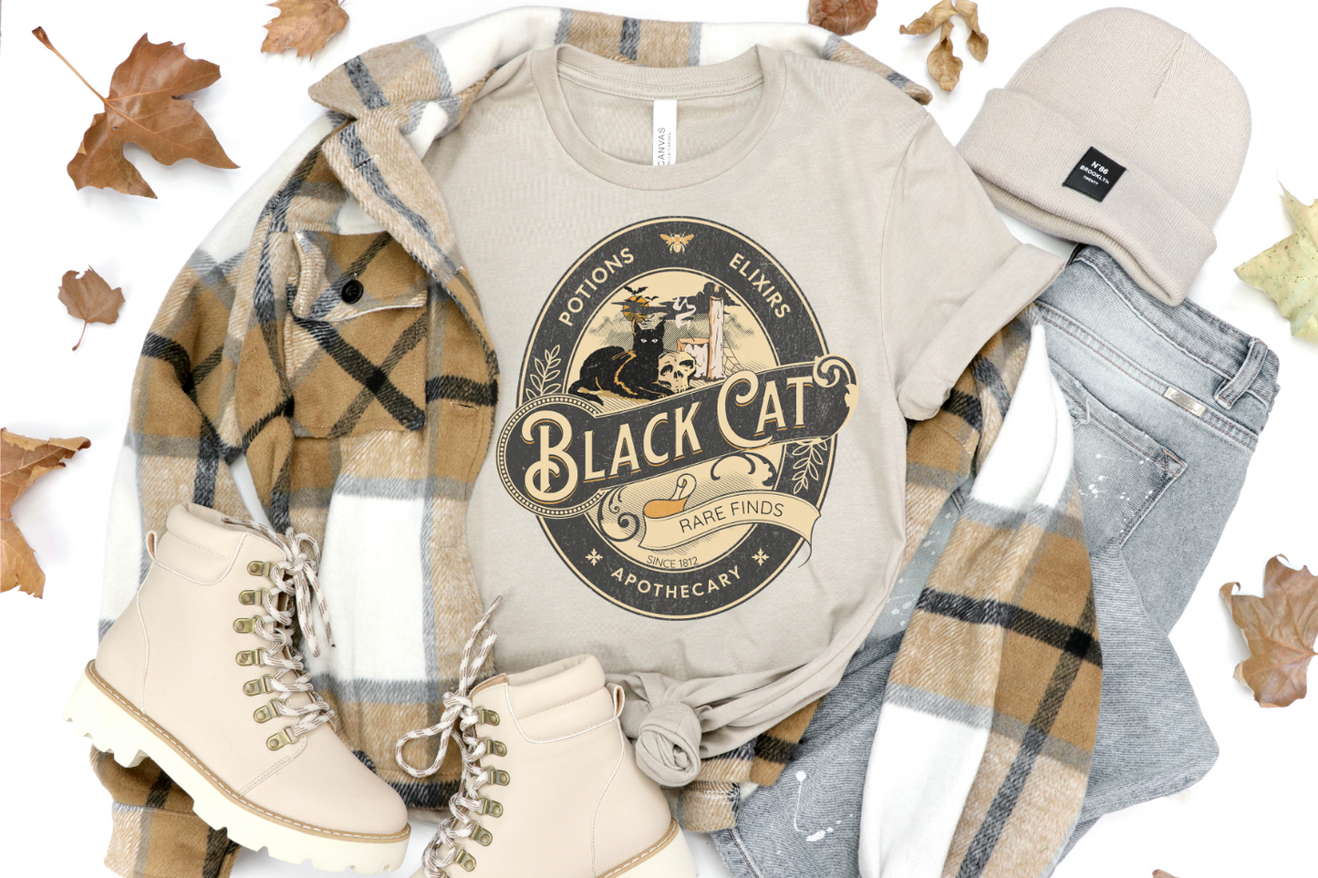 BLACK CAT APOTHECARY HALLOWEEN GRAPHIC TEE