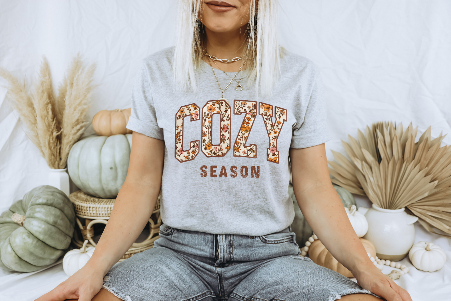 COZY SEASON FALL THANKSGIVING GRAPHIC TEE