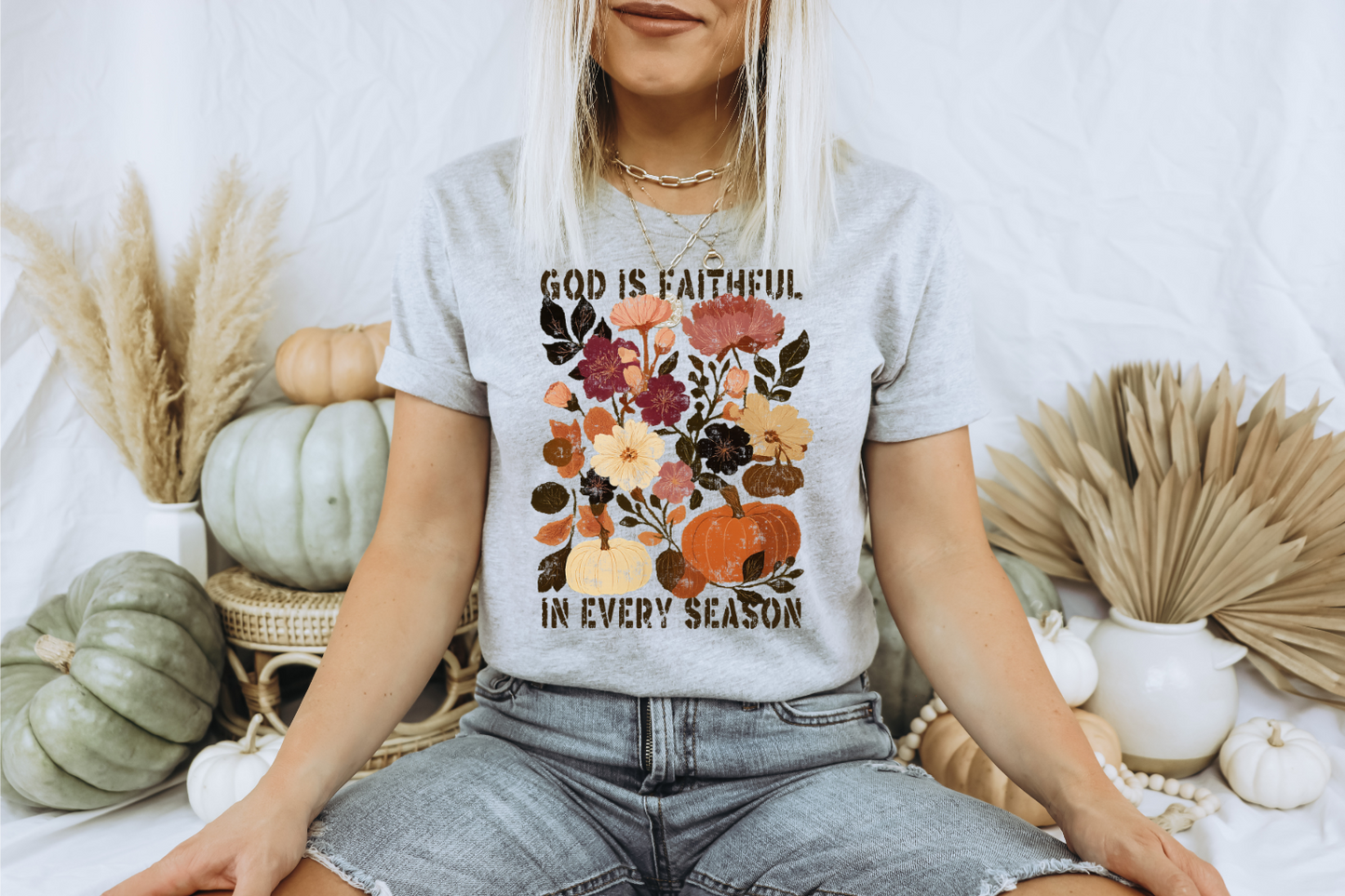 GOD IS FAITHFUL IN EVERY SEASON FALL GRAPHIC TEE