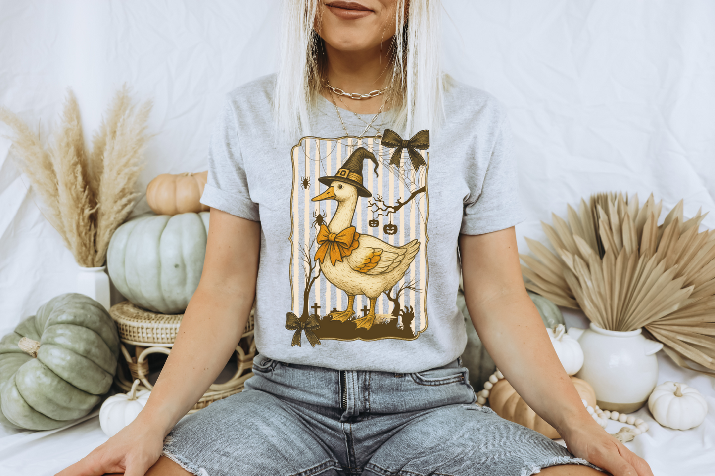 HALLOWEEN GOOSE GRAPHIC TEE