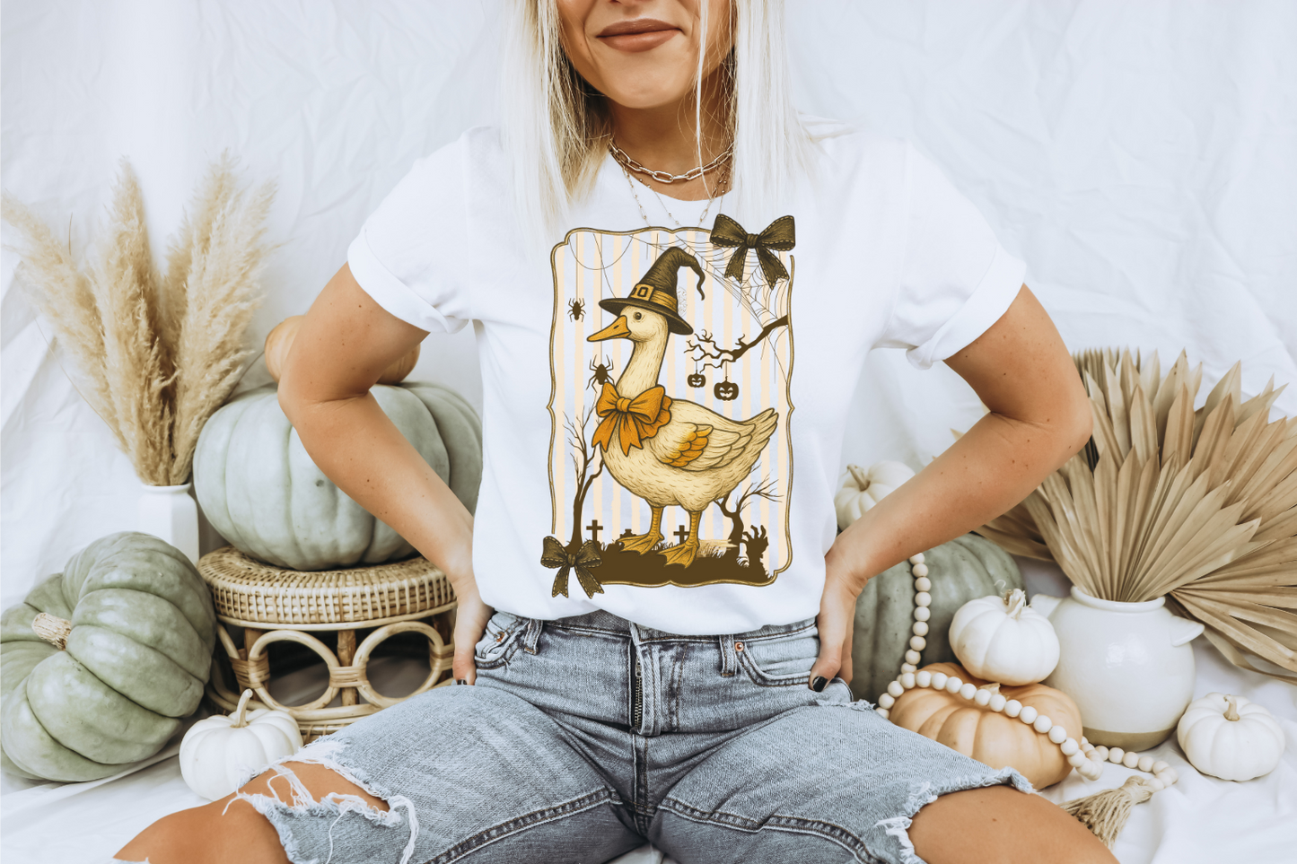 HALLOWEEN GOOSE GRAPHIC TEE