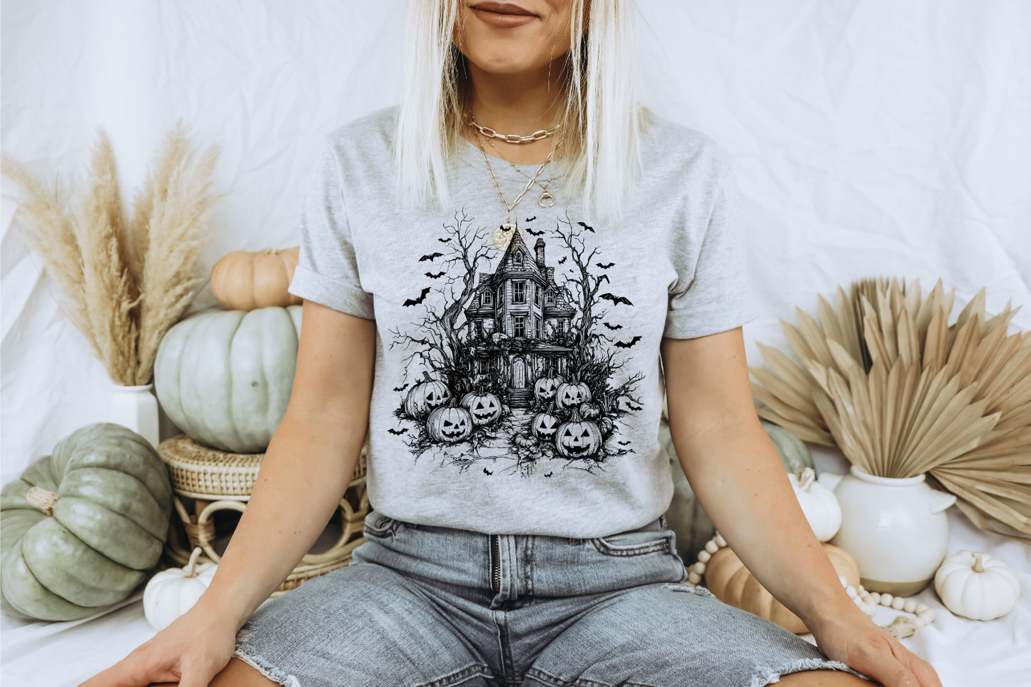 HALLOWEEN HOUSE GRAPHIC TEE