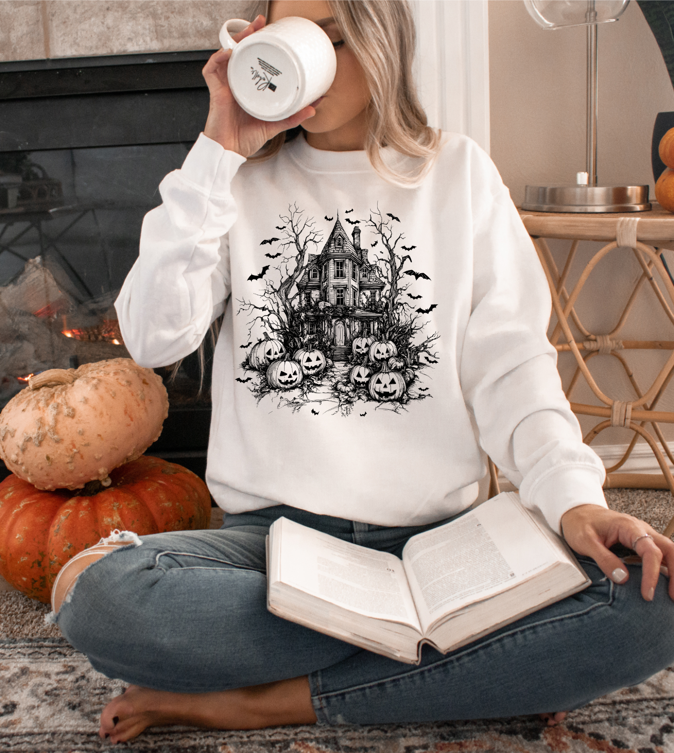 HALLOWEEN HOUSE CREWNECK SWEATSHIRT