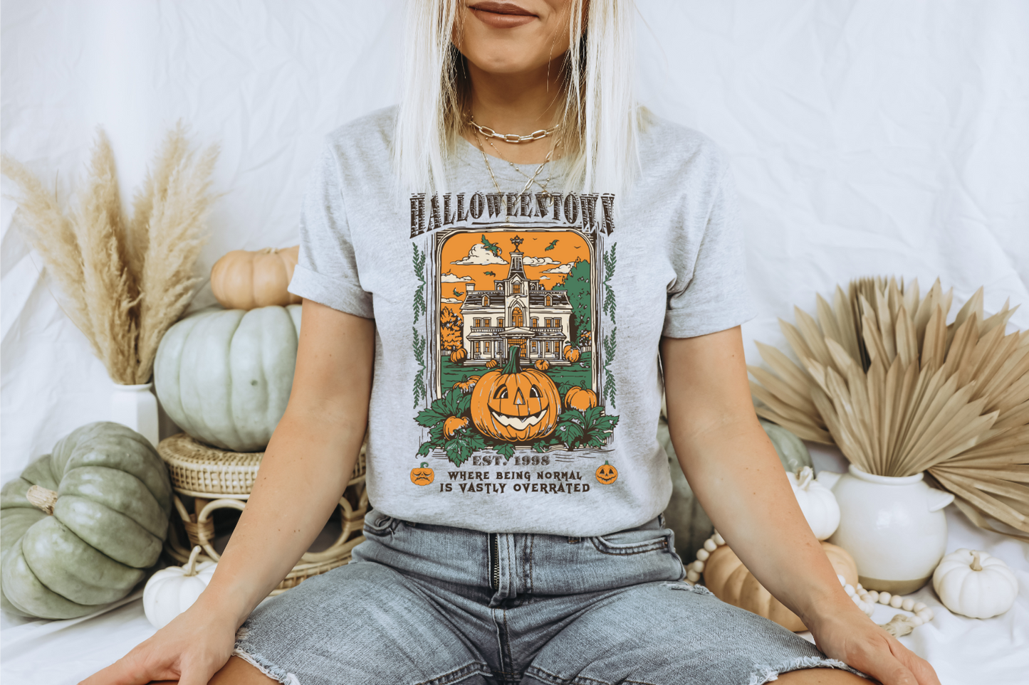 HALLOWEENTOWN FALL GRAPHIC TEE