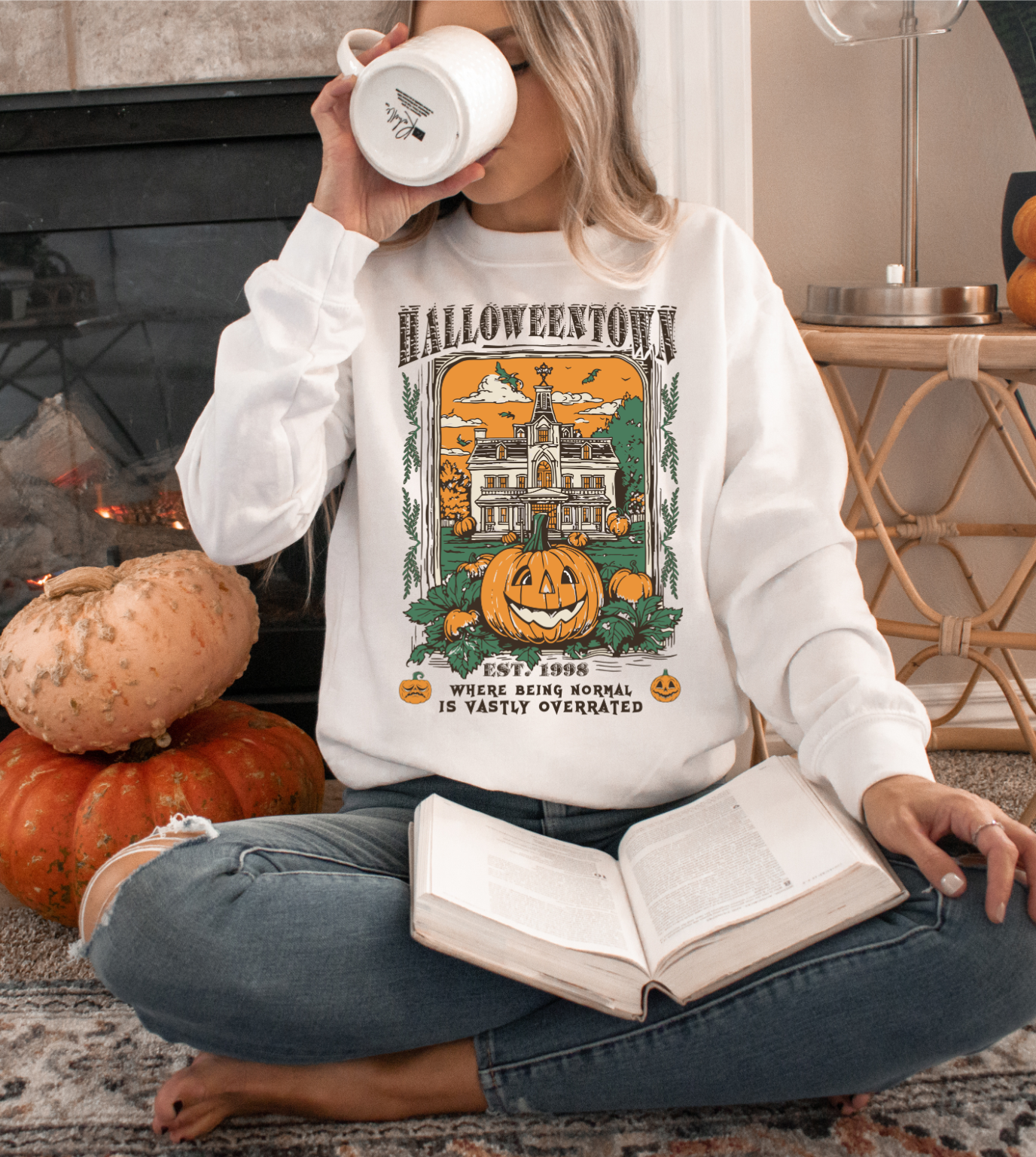 VINTAGE RETRO HALLOWEENTOWN CREWNECK SWEATSHIRT