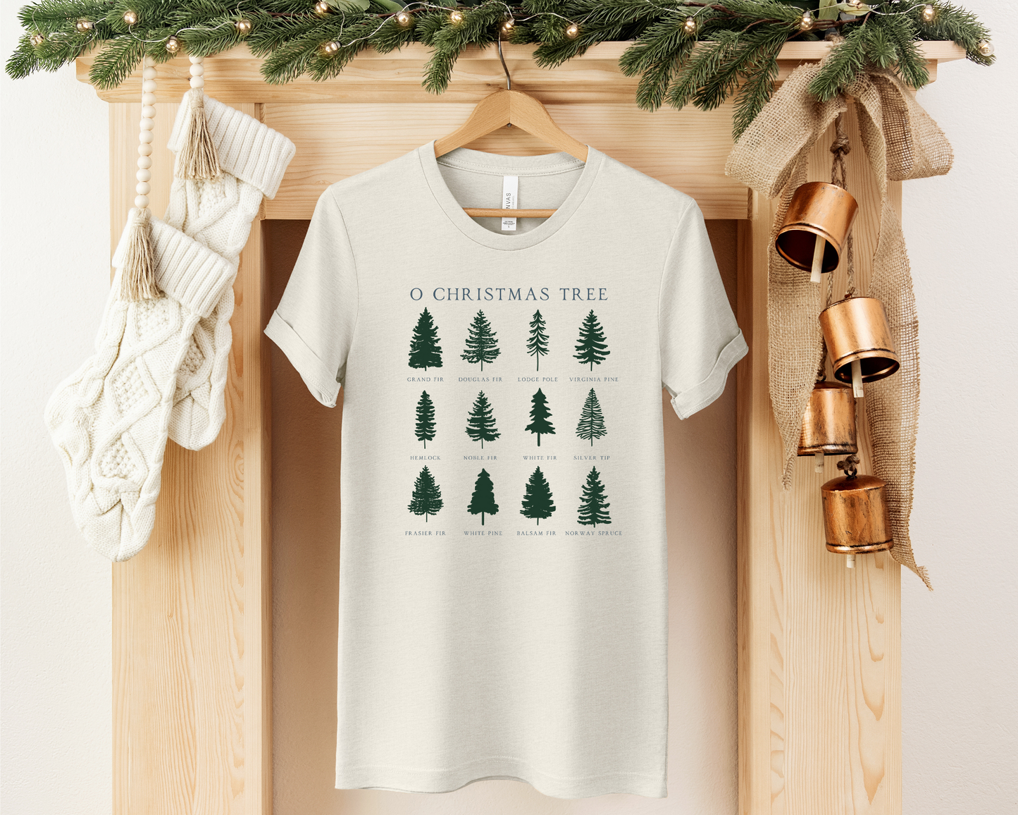 O CHRISTMAS TREE GRAPHIC TEE