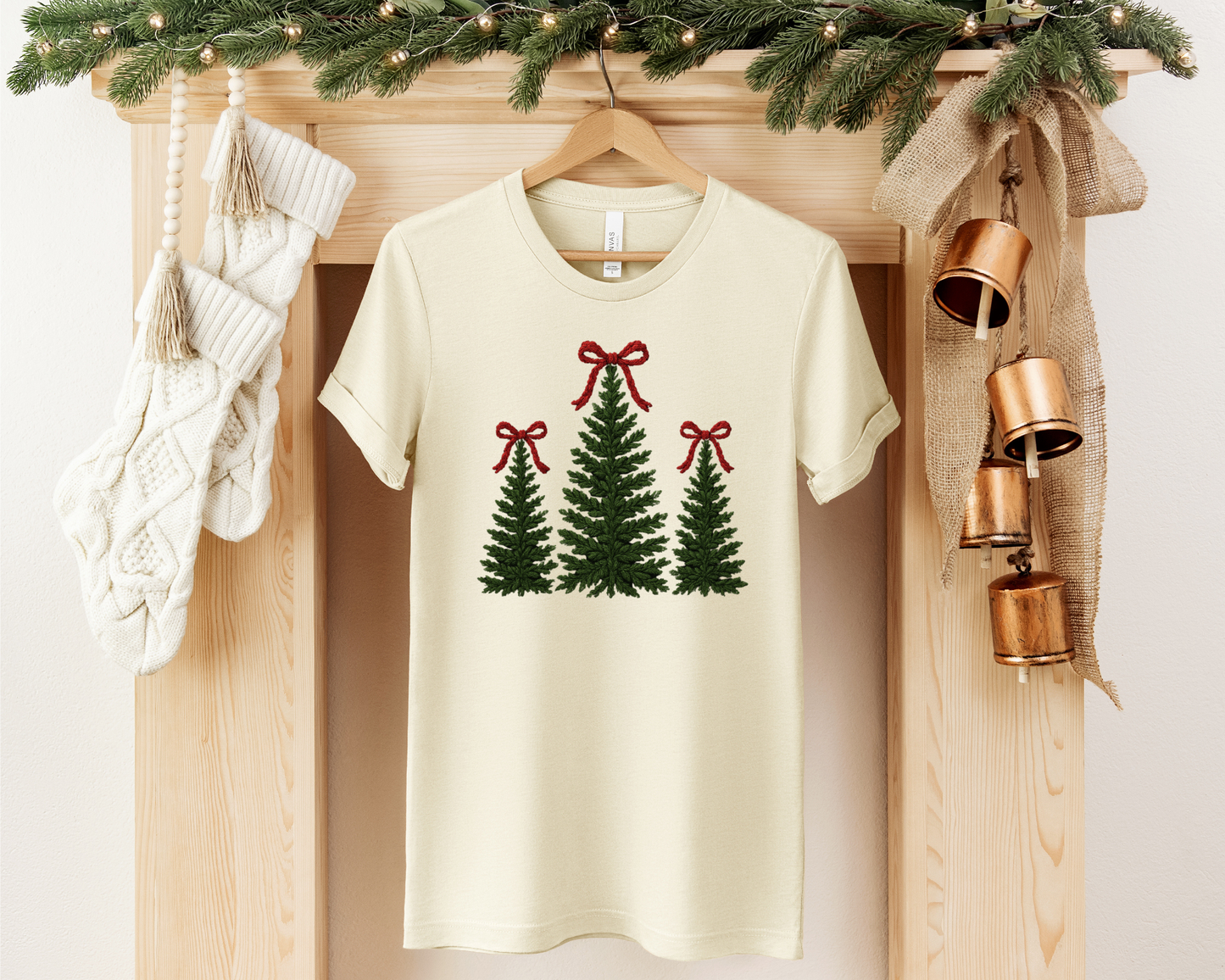 FAUX YARN CHRISTMAS TREE TEE
