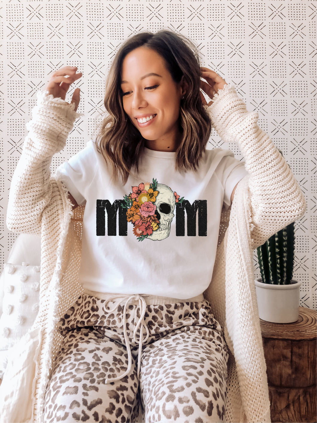 MOM FLORAL SKELETON ADULT GRAPHIC TEE