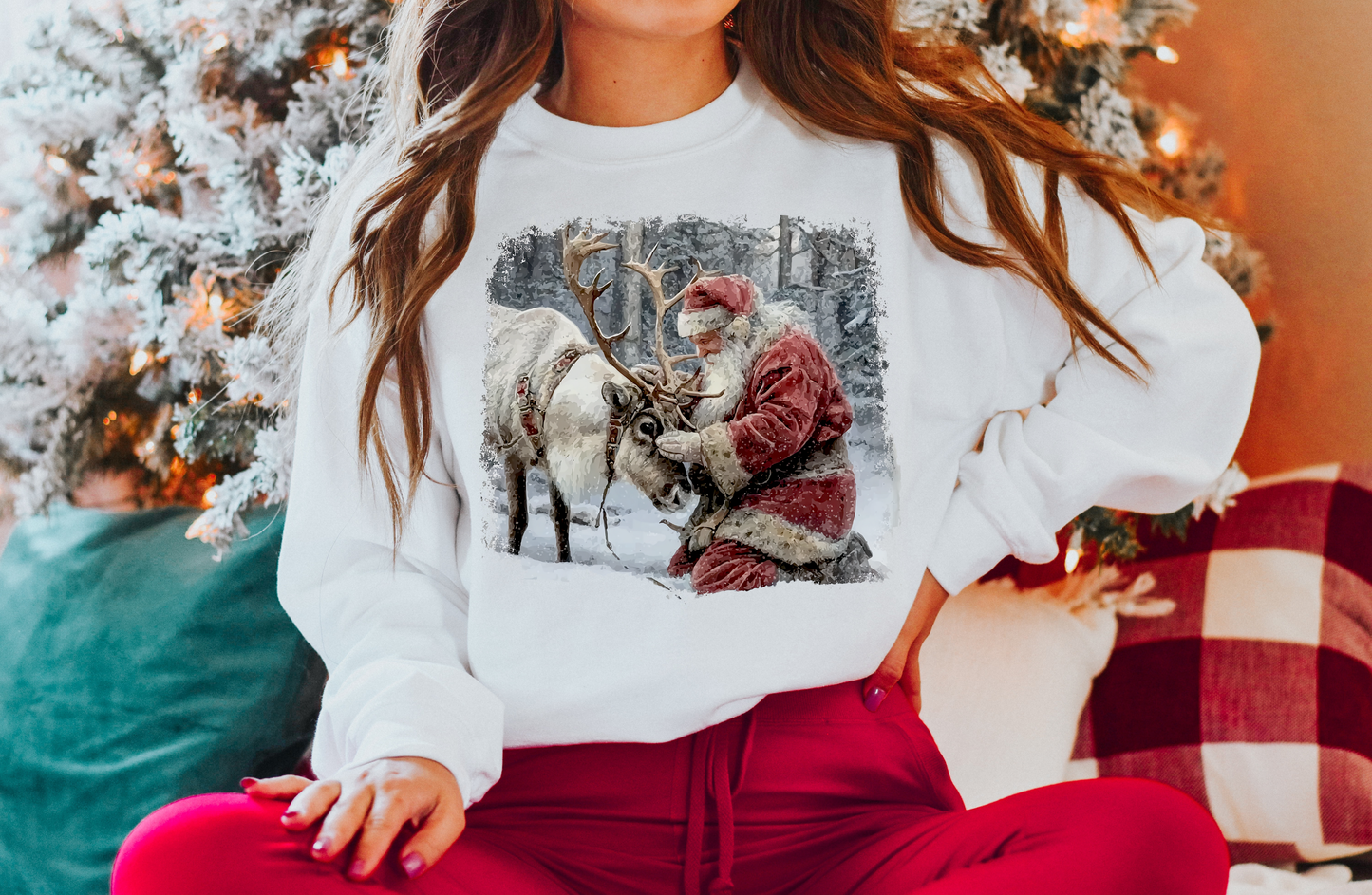 VINTAGE SANTA WITH REINDEER HOLIDAY CREWNECK SWEATSHIRT