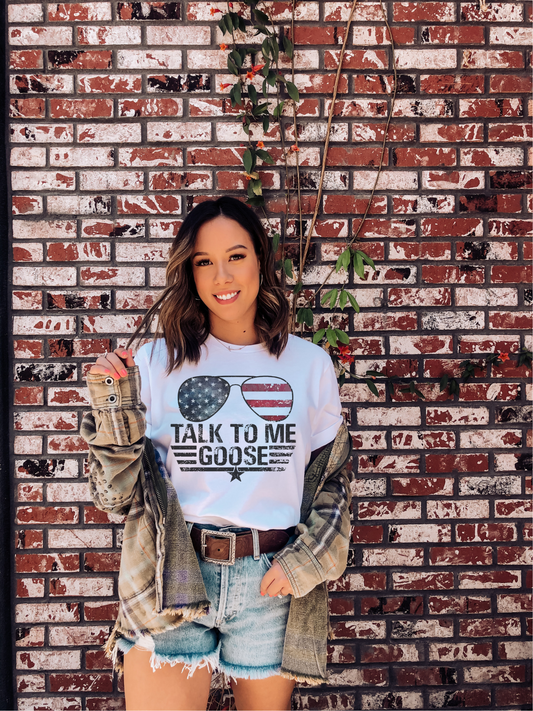 TALK TO ME GOOSE TOP GUN GRAPHIC TEE