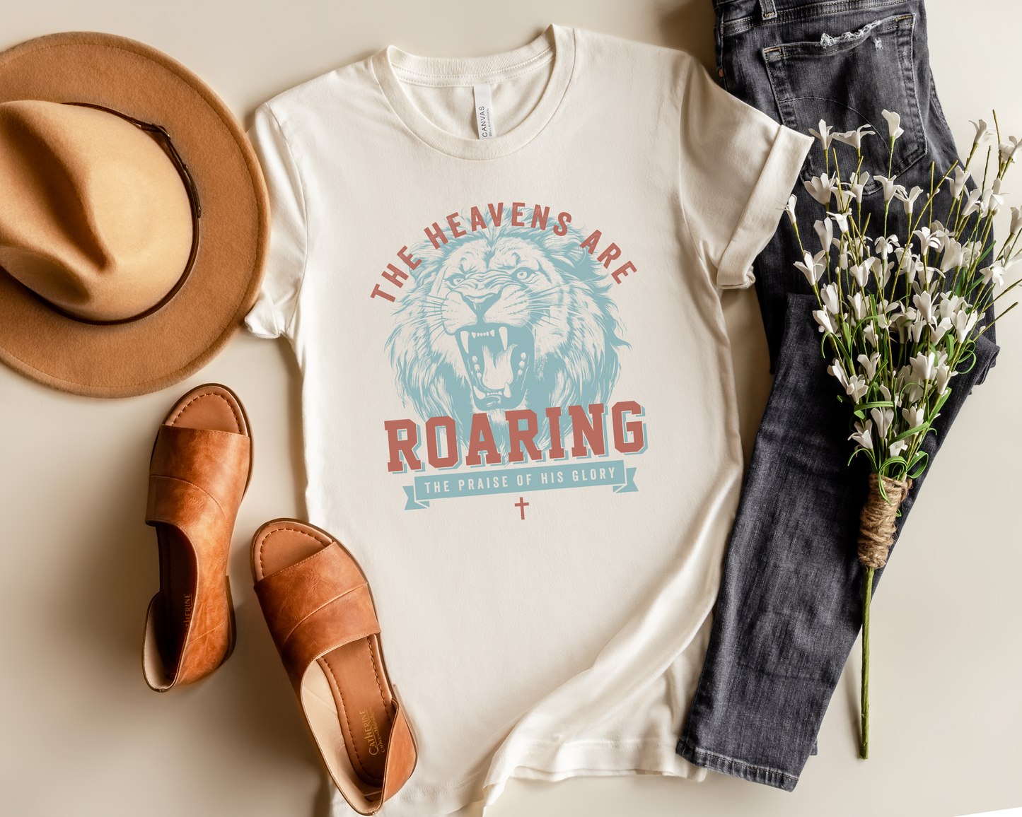 THE HEAVENS ARE ROARING GRAPHIC TEE